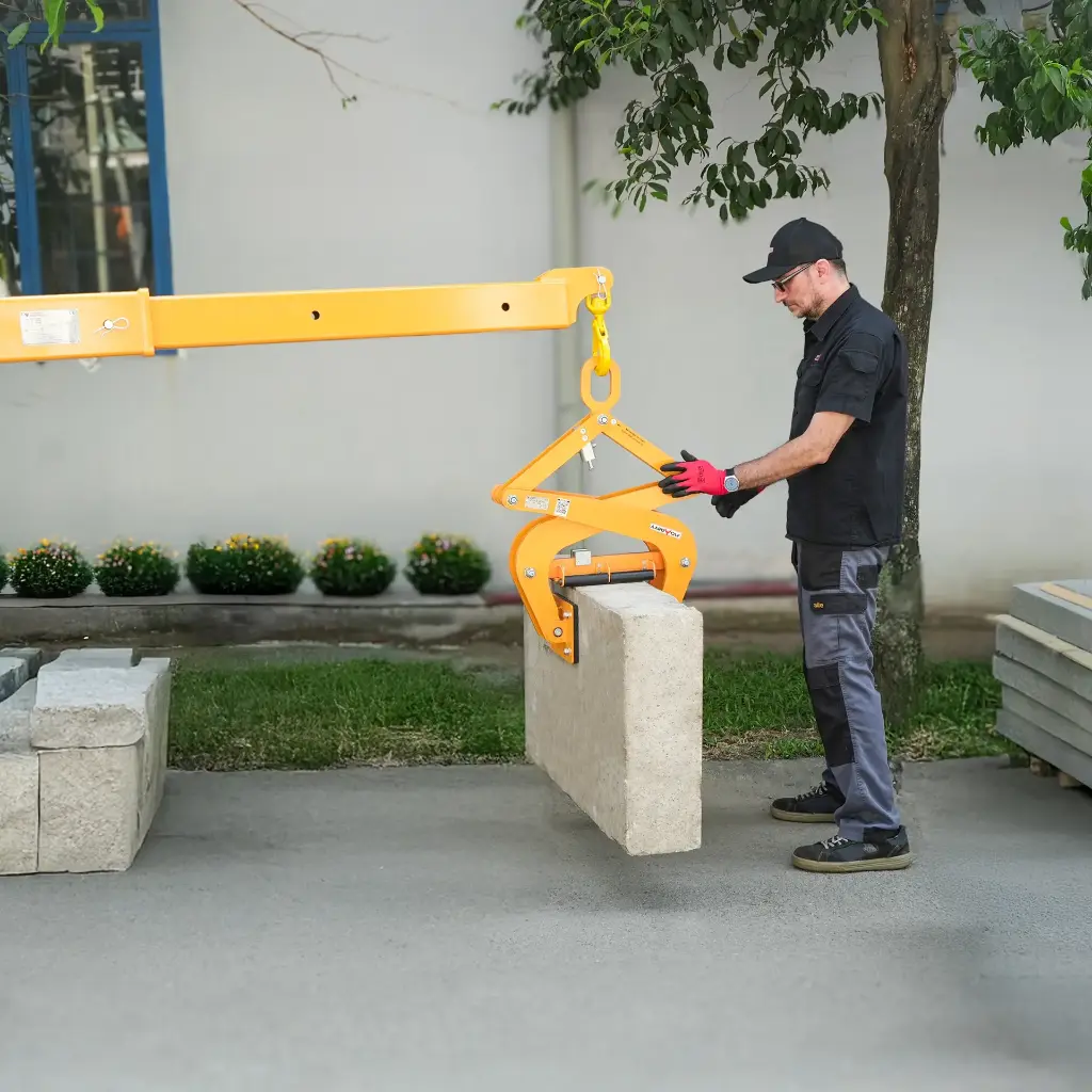 Scissor-Clamp-Lifter-ASL300-working-1.webp