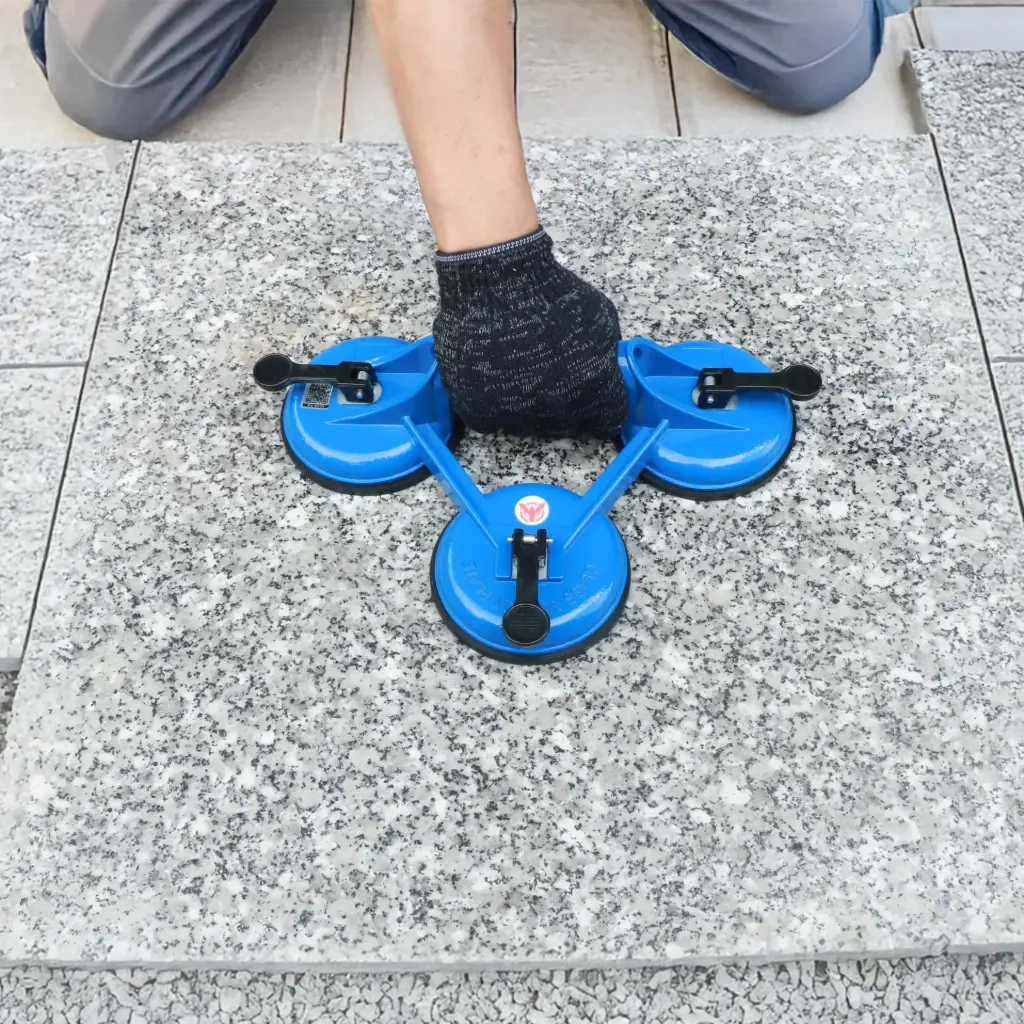 Triple Suction Cup
